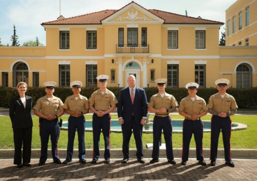 Ambasadori I SHBA në NATO vizitë në Tiranë 