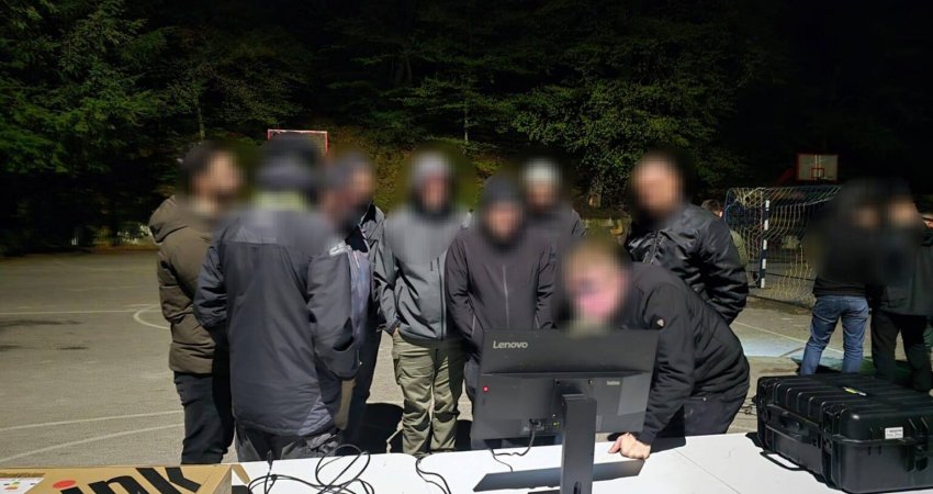 12 zyrtarë policorë përfunduan trajnimin për dronë dhe antidronë