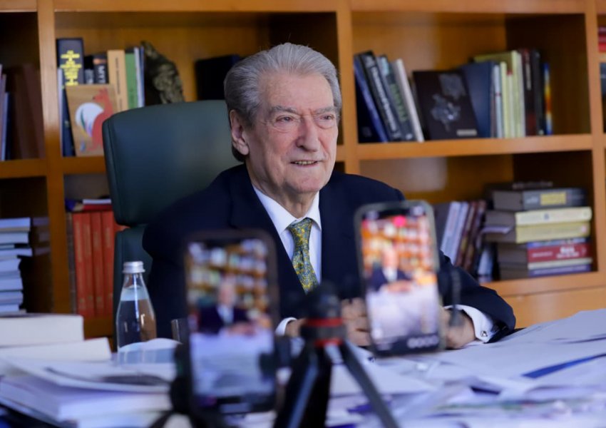 Berisha: Kryengritja paqësore është zgjedhja jonë, protesta do të vazhdojë pa ndalim deri në rrëzimin ndryshimin e regjimit