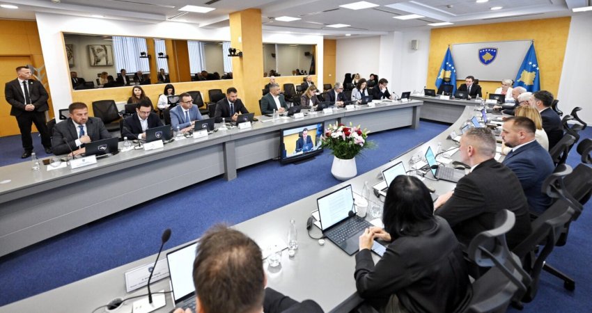 Qeveria mban mbledhje elektronike, miraton ndryshime në Komisionin e Provimit të Jurisprudencës