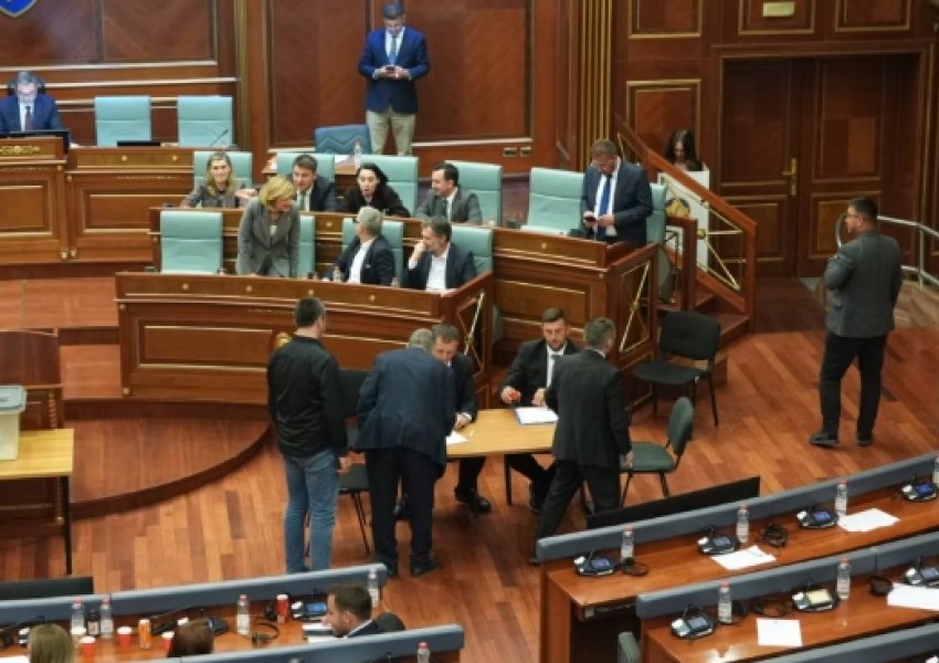  Feride Rushiti merr 63 vota, seanca për presidentin vazhdon nesër, opozita e bojkoton 