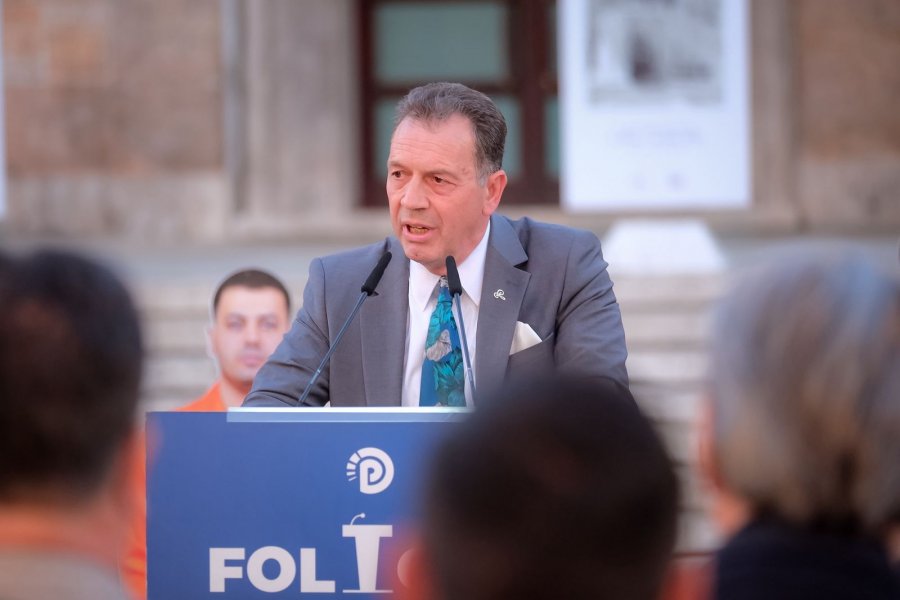 ‘Meta në kafaz, njësoj si seancat e gjyqeve politike të 46-ës’, Biberaj: Antireklama më e keqe ndaj Shqipërisë!