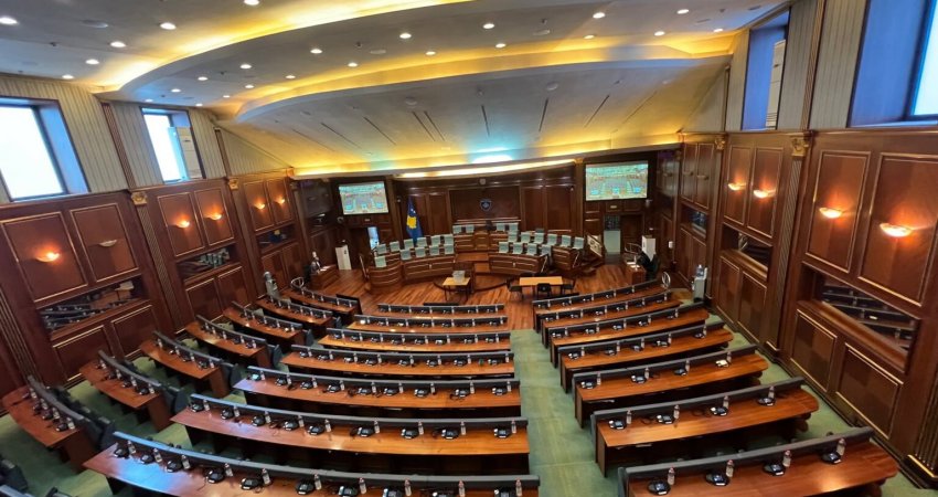 Seanca për Presidentin, ende asnjë deputet në sallë
