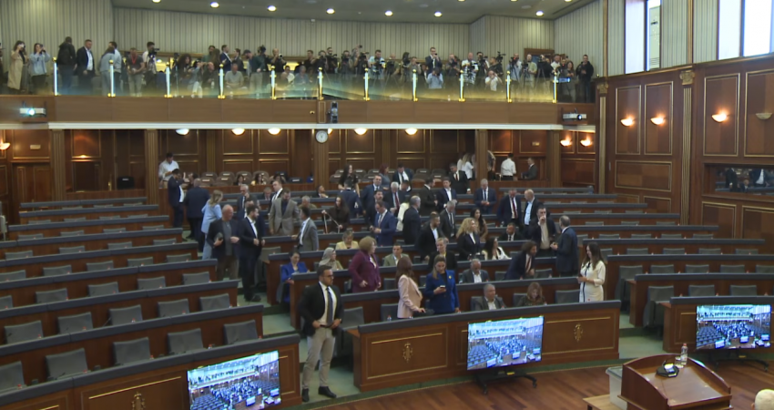 Ndërpritet seanca për presidentin, vazhdon në ora 14:00