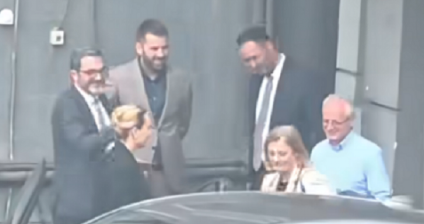 Kandidatja Feride Rushiti u pa në Kuvend nën shoqërinë e Glauk Konjufcës dhe deputetë tjerë të VV-së