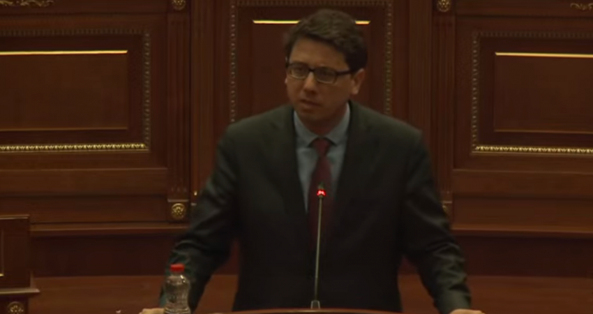 Minutat e fundit për presidentin, Murati del në foltore: Opozita po na çon në zgjedhje, qytetarët t’ua mbajnë mend