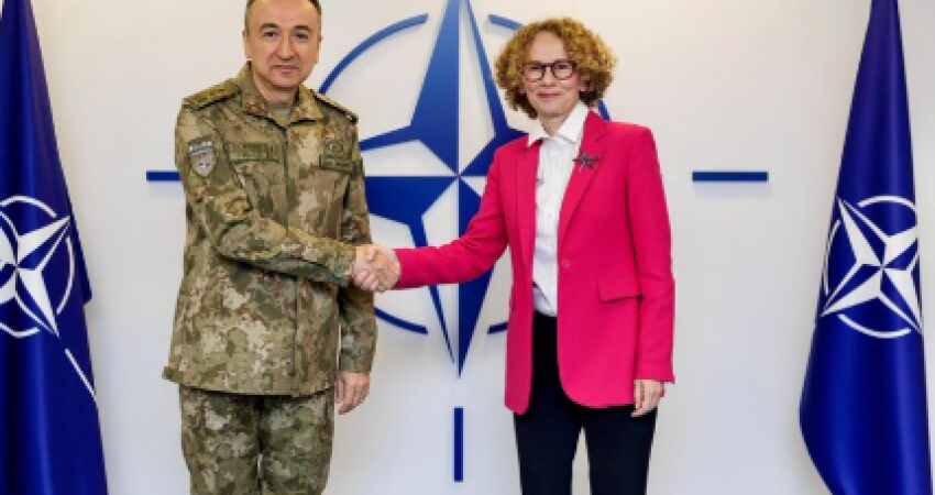 Shekerinska takim me Ulutashin në Bruksel: NATO-ja e përkushtuar ndaj stabilitetit në Ballkanin Perëndimor