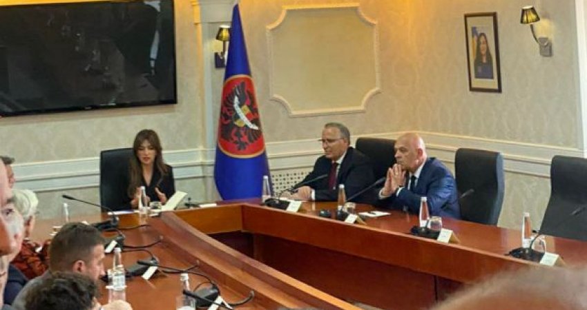Data e zgjedhjeve, nis takimi i Haxhiut me partitë politike