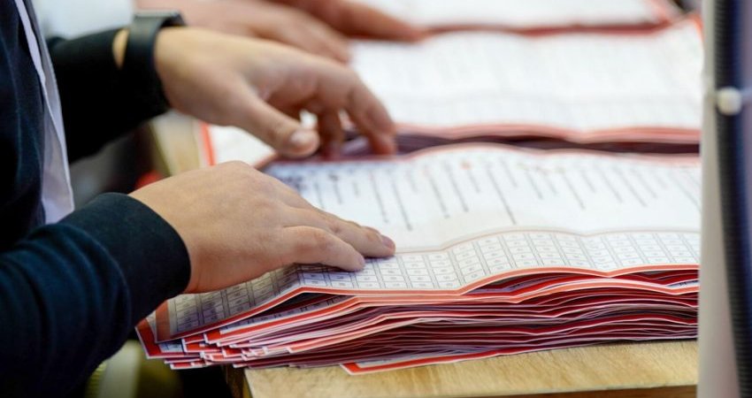Lirohen dhjetë të dyshuar për manipulim votash në Mitrovicë
