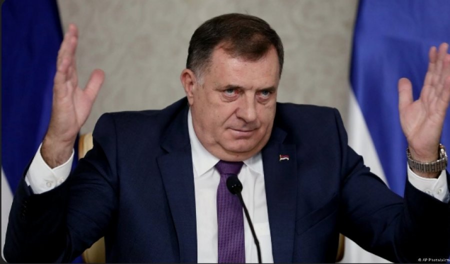 Gjatë 20 viteve të tij në pushtet, Dodik ka shpallur pavarësinë e Republika Srpska pothuajse 50 herë