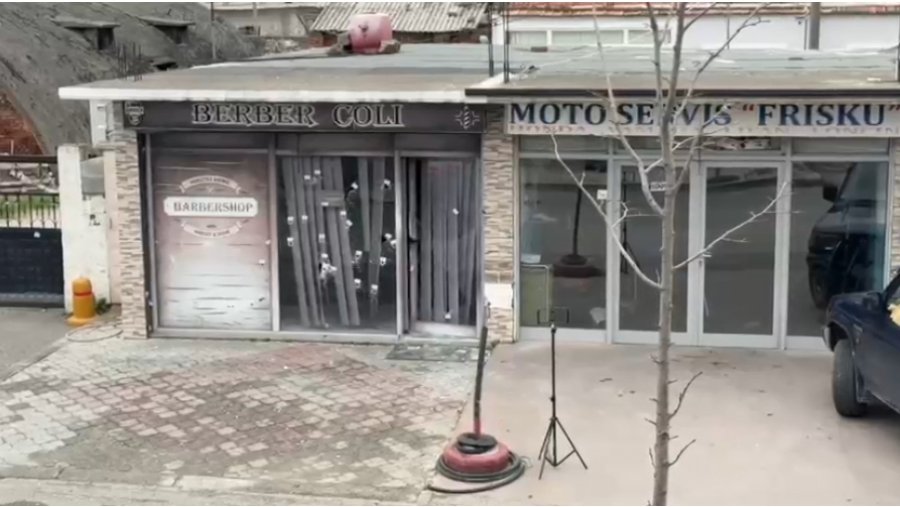 Merando Nikulaj i plagosur? Çfarë u pa nga kamerat e sigurisë në berberhanen e cila u bë 'shoshë' nga plumbat
