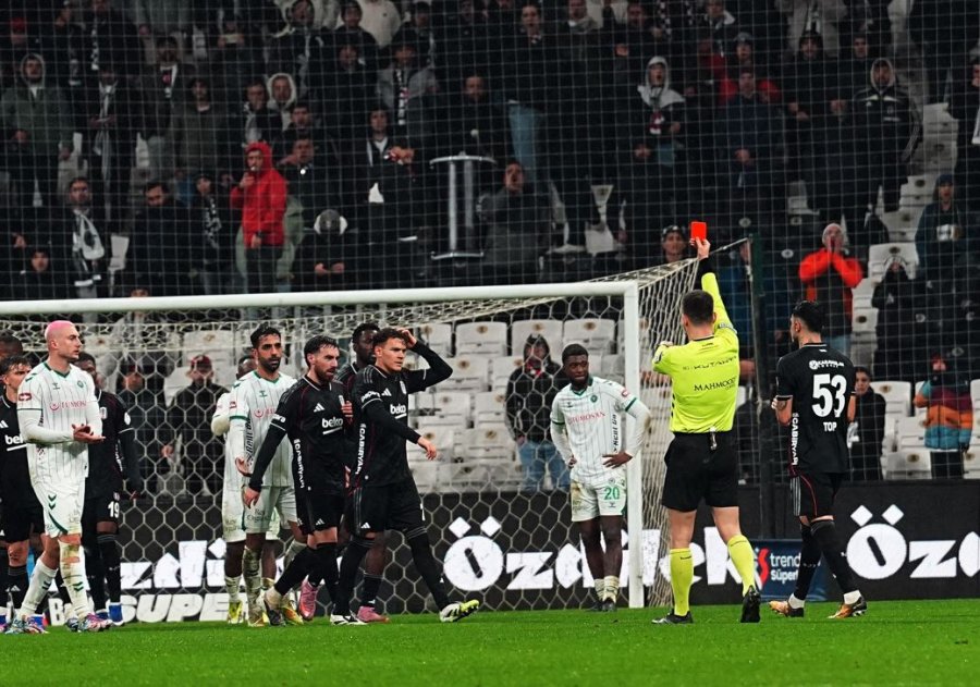 Rasti i veçantë i Kristjan Asllanit, lejohet të luajë ndeshjen e radhës pas kartonit të kuq