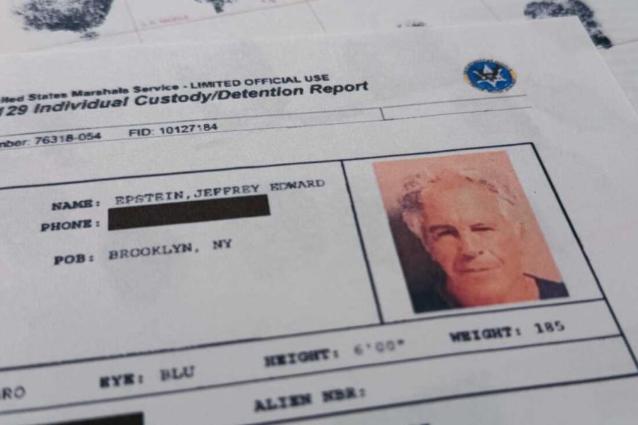 ‘Skandal i paparë pedofilie’/ Tusk: Po hetojmë lidhjet midis Jeffrey Epstein dhe Shërbimeve Sekrete të Rusisë!