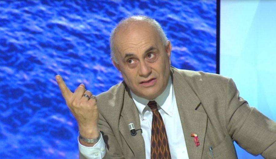 Profesori i njohur ironizon keq Maznikun: Mënyra si qeveris qenka e ndarë nga…