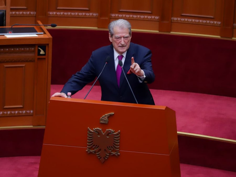 Berisha u drejtohet deputetëve të PS: Ju po mbroni Ramën, por Rama do u marrë me vete