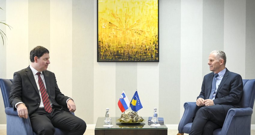 Bislimi mirëpriti përfaqësuesin e posaçëm të Sllovenisë për Ballkanin Perëndimor, Anžej Frangeš