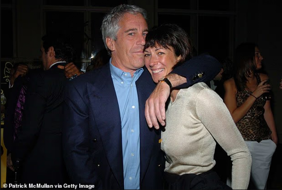 Ish-kryeministri britanik bëri treshe me Ghislaine Maxwell/ Historiani bën deklaratën e fortë