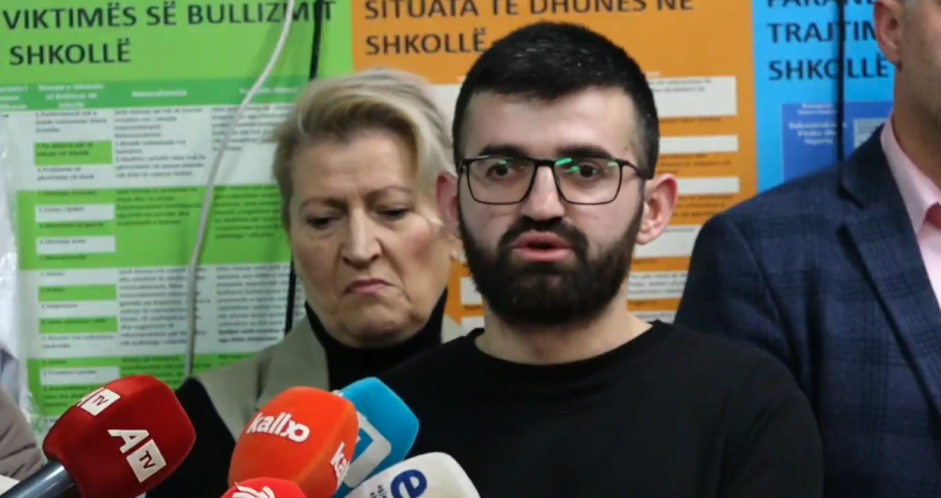 “Situata mund të përshkallëzohet”, Stafi i shkollës “Pavarësia” kërkojnë veprime ndaj nxënësve dhe siguri për mësimdhënësit