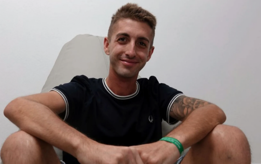 Ndahet nga jeta në moshën 28-vjeçare futbollisti-influencer që preku rrjetet sociale me luftën e tij kundër kancerit