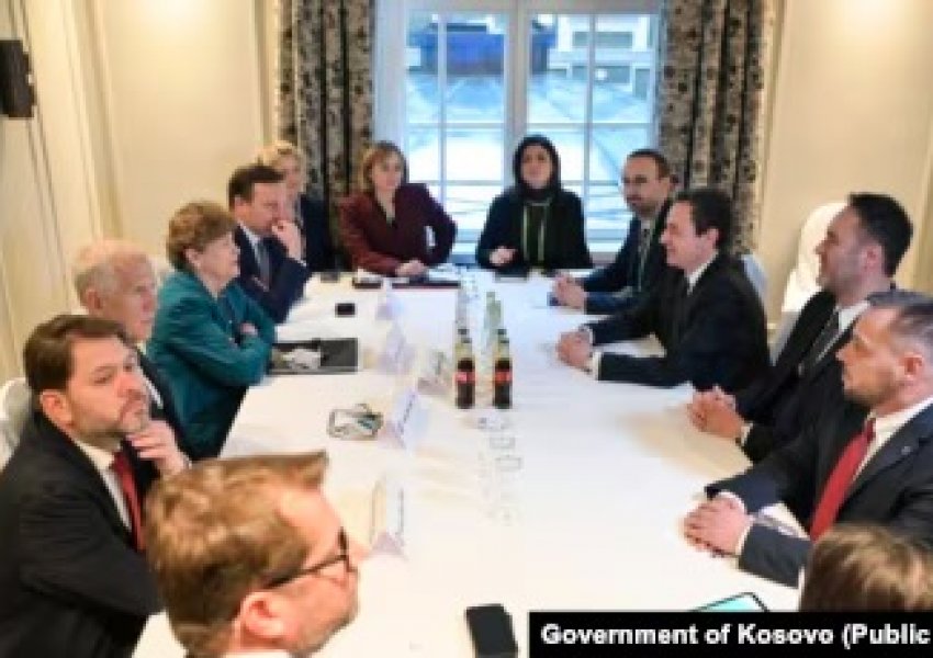 Kurti bisedon me senatorët amerikanë për tri kërkesat e Kosovës në raport me Serbinë  