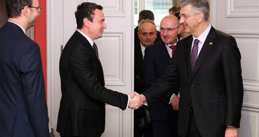 Plenkoviq njofton për takimin me Kurtin: Folëm për statusin e pakicës kroate në Janjevë e sfidat e sigurisë
