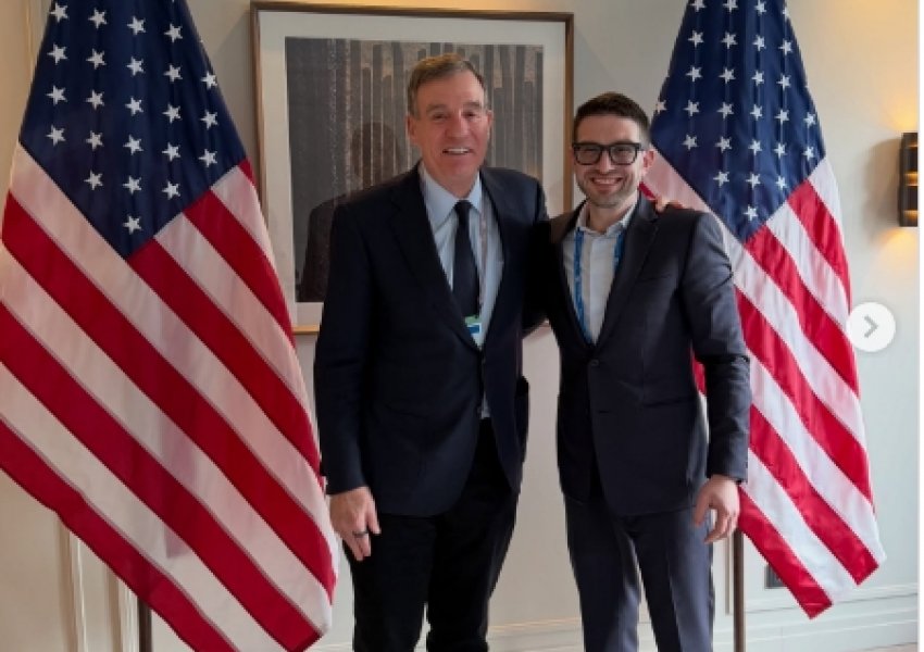 Publikon foto me.../ Sulm i hapur ndaj Trump: Alex Soros thellon përplasjen politike
