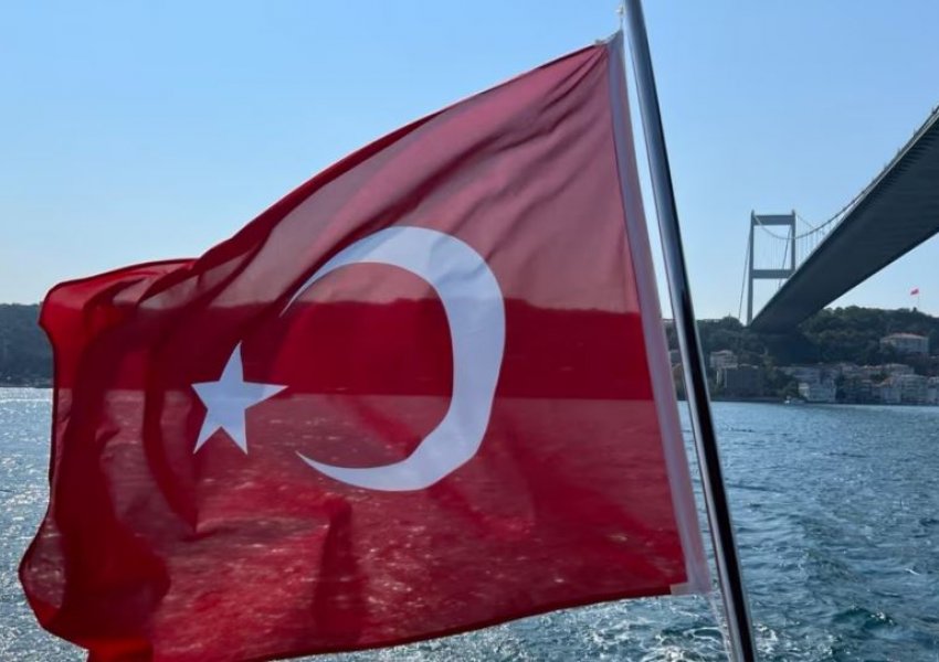 Aksion i madh antidrogë të Turqi, arrestohen 22 persona mes të cilëve aktorë e këngëtarë