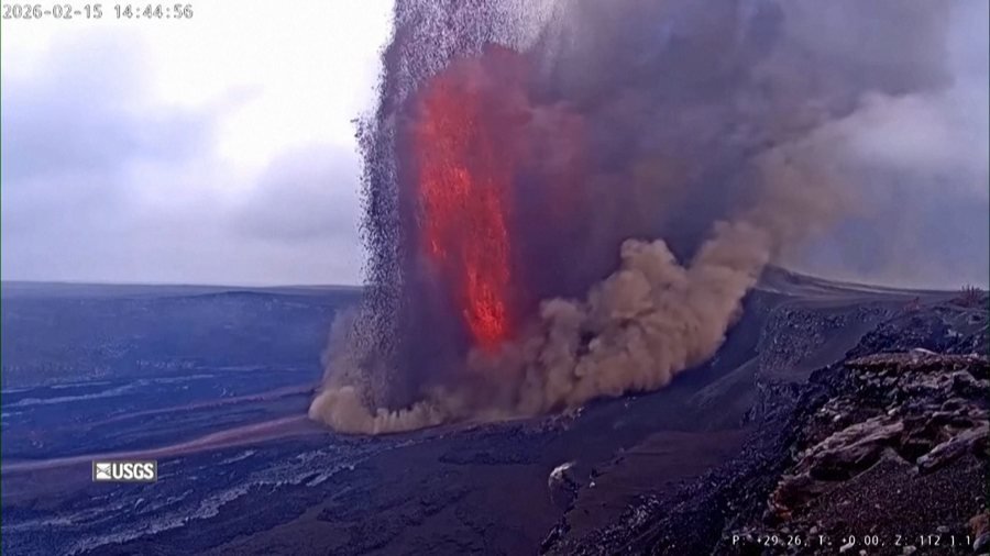 FOTO/ Shatërvanë llave në qiell, shpërthimi dramatik i vullkanit Kilauea në Hawai