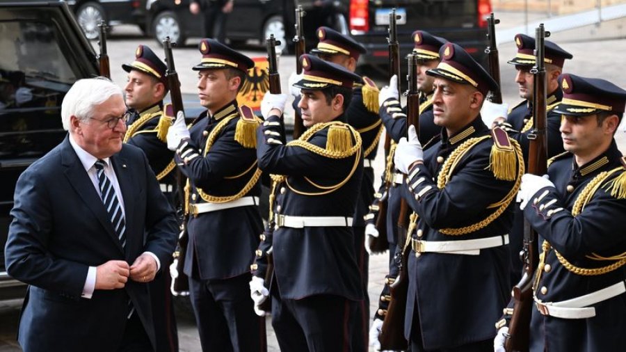 Steinmeier premton ndihmë për Libanin gjatë vizitës dy-ditore, Izraeli vijon sulmet