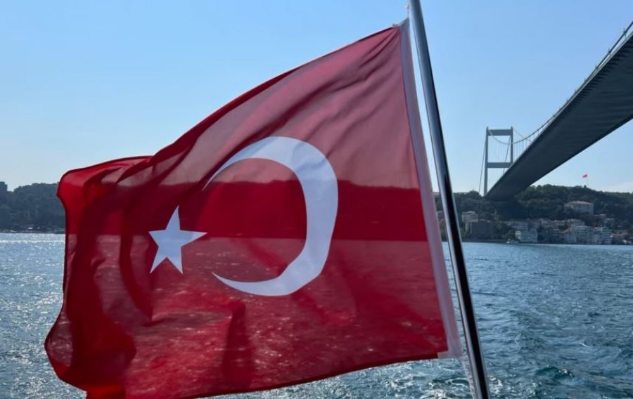 Aksion i madh antidrogë të Turqi, arrestohen 22 persona mes të cilëve aktorë e këngëtarë
