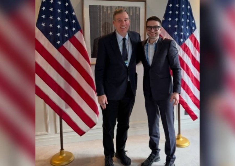 Publikon foto me.../ Sulm i hapur ndaj Trump: Alex Soros thellon përplasjen politike