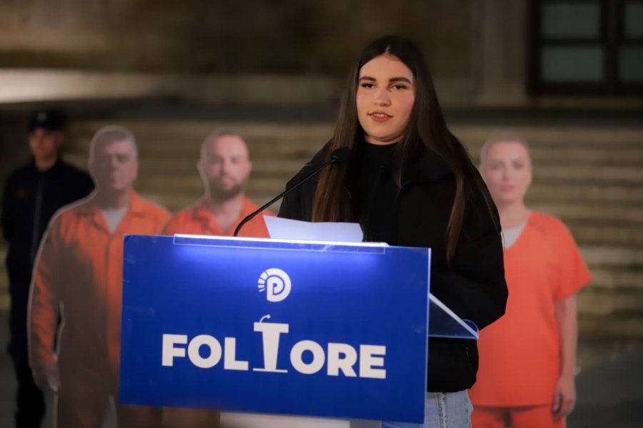 Studentja thirrje për tu bashkuar në protestën e 20 shkurtit: Nuk është koha për justifikime