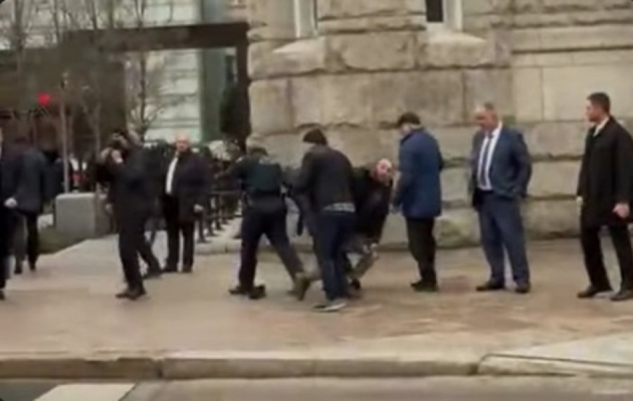 Rojet e sigurisë së Presidentit të Azerbajxhanit sulmojnë protestuesit në Uashington