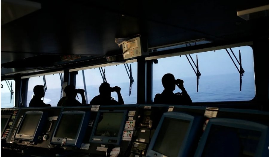 Marina portugeze monitoron nga afër anijen ruse për aktivitet të dyshimtë