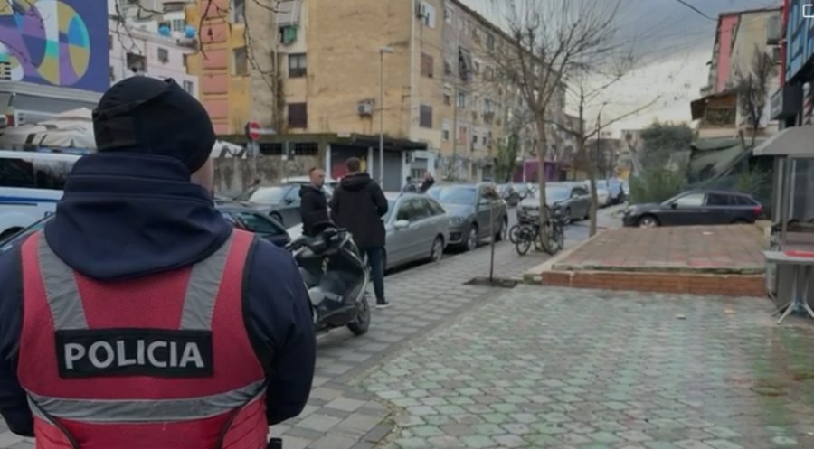 Dy krime brenda 10 minutash në Tiranë - Një 32 vjeçar u vra me thikë, një tjetër u plagos me armë