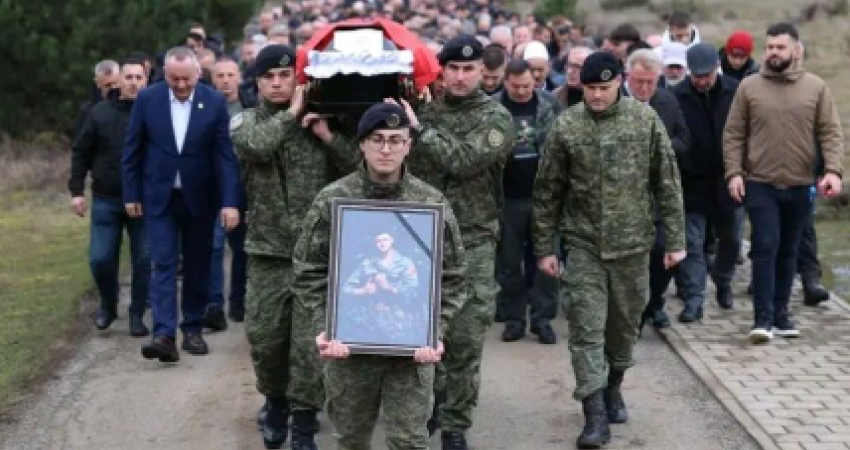 Komisioni për Personat e Zhdukur: Mbetjet mortore të Agron Gjocajt u rivarrosën pas identifikimit përmes ADN-së