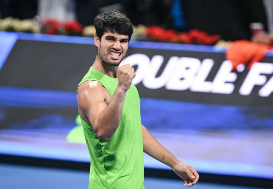 Carlos Alcaraz dominon në Doha dhe fiton trofeun e 26-të në karrierë