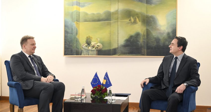 Kurti takohet me Sorensen, flasin për dialogun Kosovë–Serbi dhe integrimin evropian