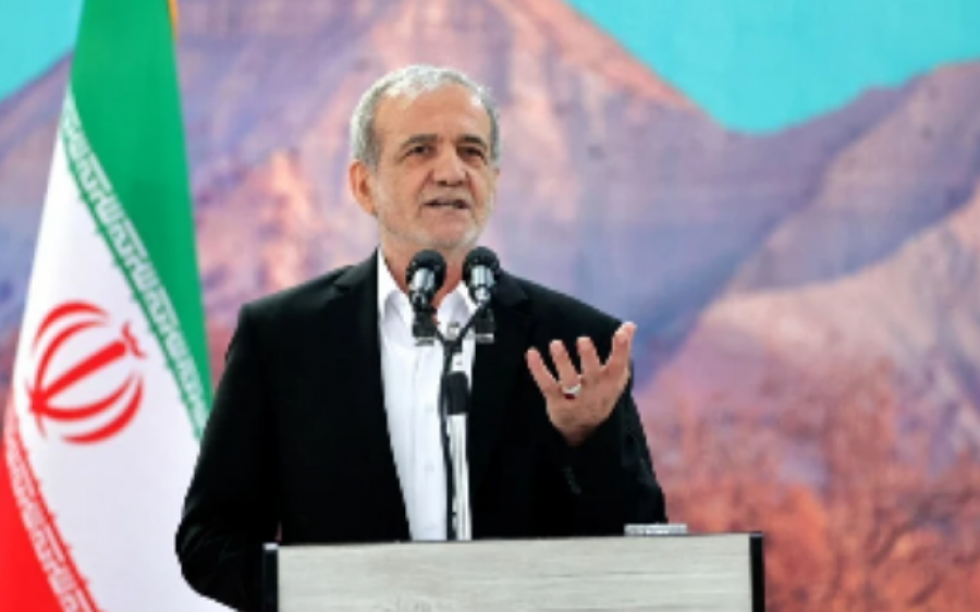 Presidenti i Iranit: Të përkushtuar për paqen, por gati për ‘çdo skenar të mundshëm’ me SHBA-në
