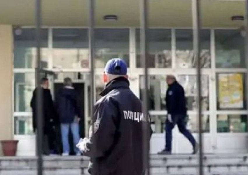 Alarm për bomba në shkollat e Tetovës