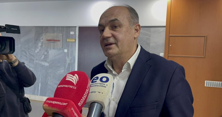 Hoxha “pro” një kandidati për president nga familja Jashari: PDK ka dalë nga lufta e jo nga printerat si draft-statut