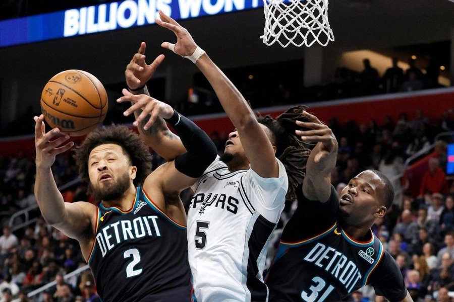 San Antonio vazhdon serinë perfekte, triumfojnë edhe Sacramento e Houston