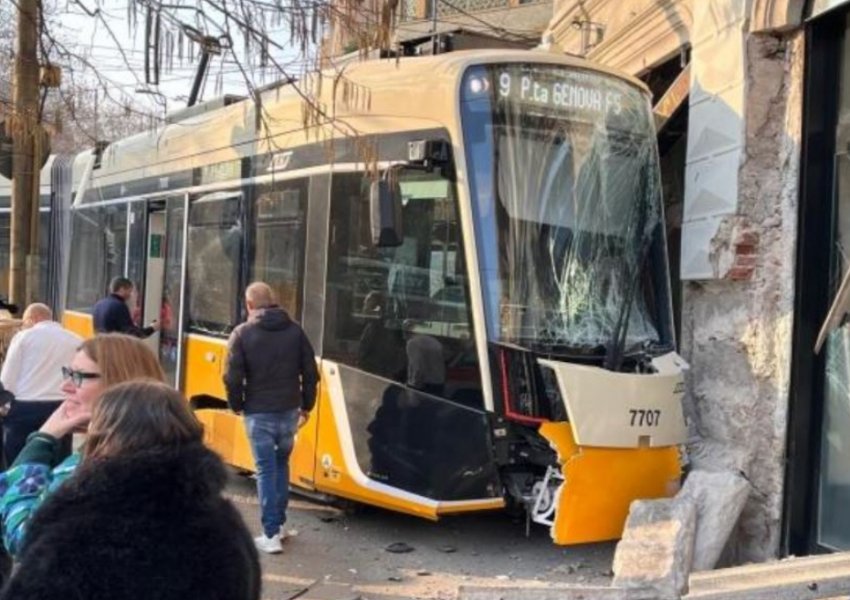 Aksidenti i rëndë me tramvaj në Milano: një i vdekur dhe mbi 25 të plagosur