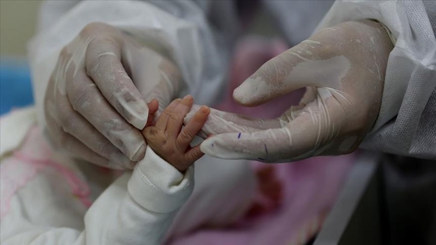 Kriza demografike/ Numri i të porsalindurve në Japoni, bie në nivelin më të ulët rekord në vitin 2025