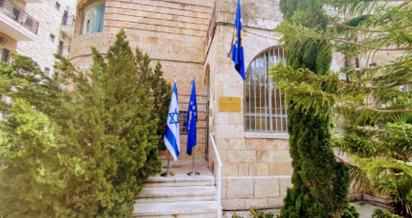 Ambasada e Kosovës thirrje për kosovarët që ndodhen në Izrael: Tregoni vigjilencë, ndjekni njoftimet zyrtare