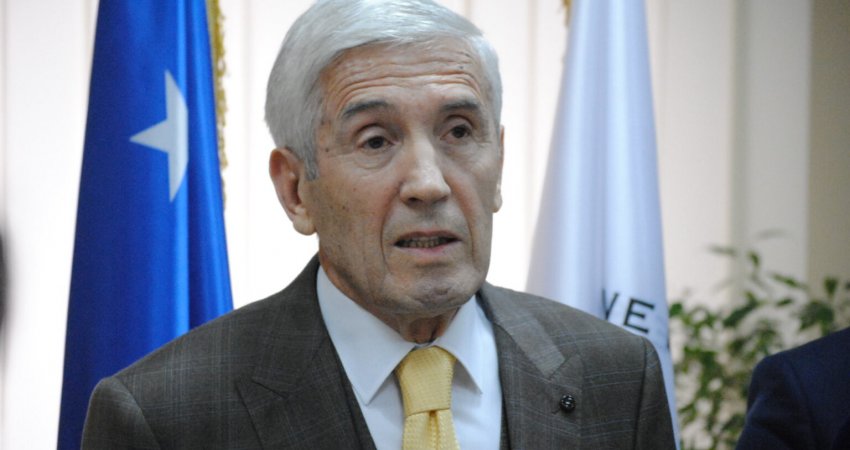 Nexhat Daci varroset sot me ceremoni shtetërore