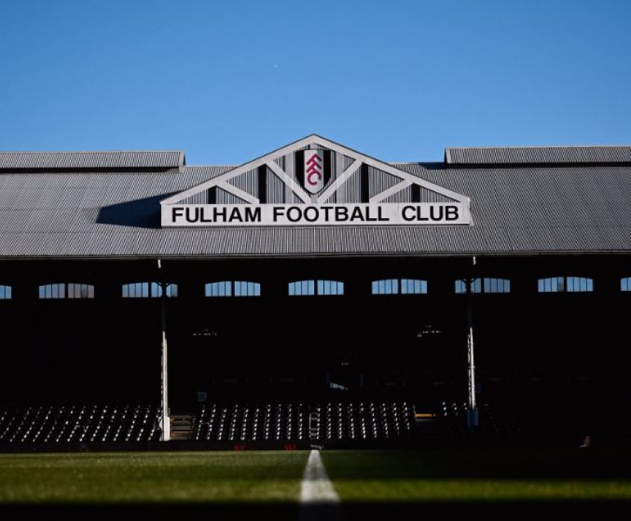 Momente paniku në stadium, shtyhet Fulham-Liverpool