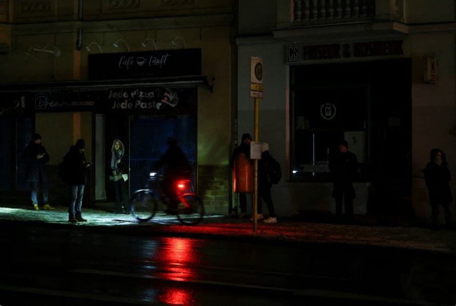 Mijëra shtëpi në Berlin mbetën pa energji elektrike, qeveria akuzon ekstremistët