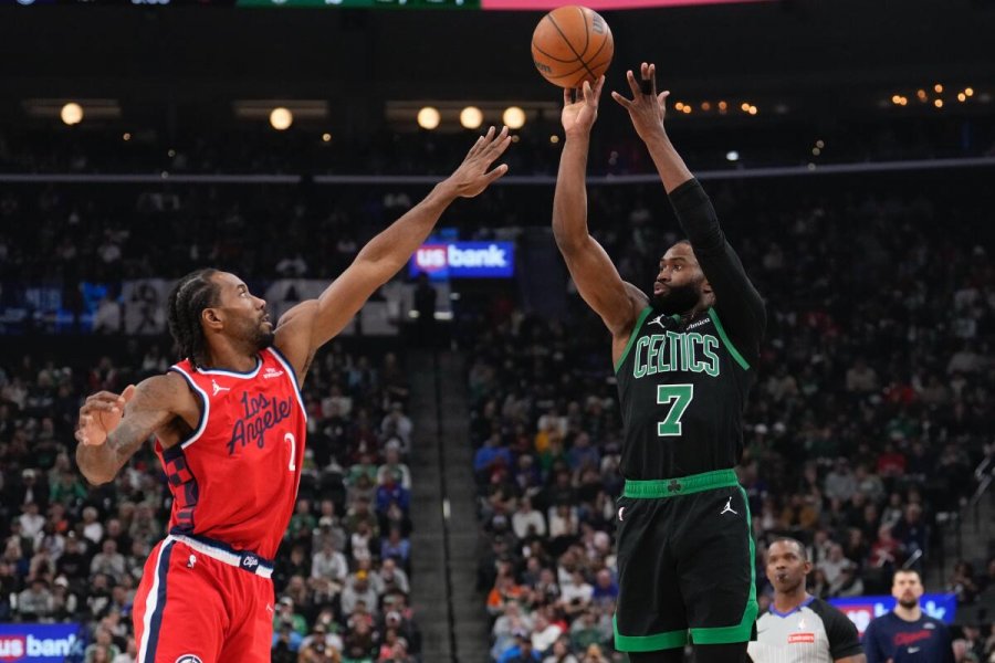 Fitore e jashtëzakonshme e Bostonit, ‘monstruozi’ Jaylen Brown shënon 50 pikë  
