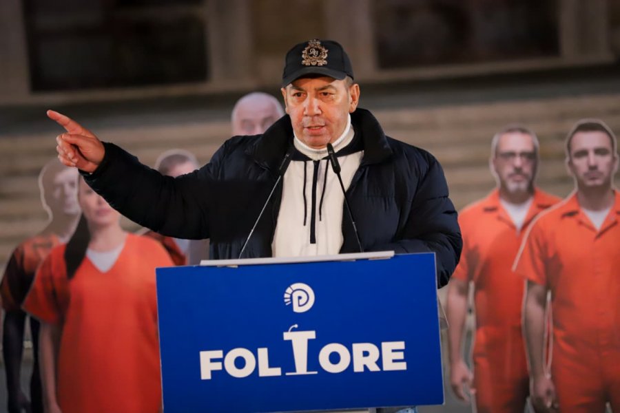 Foltorja e PD-së/ Qytetari: Qeveria bandë kriminale, më i rrezikshmi Edi Rama